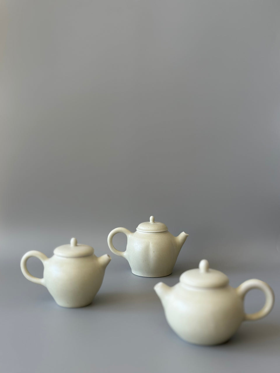 Warmy Beige Curve Teapot