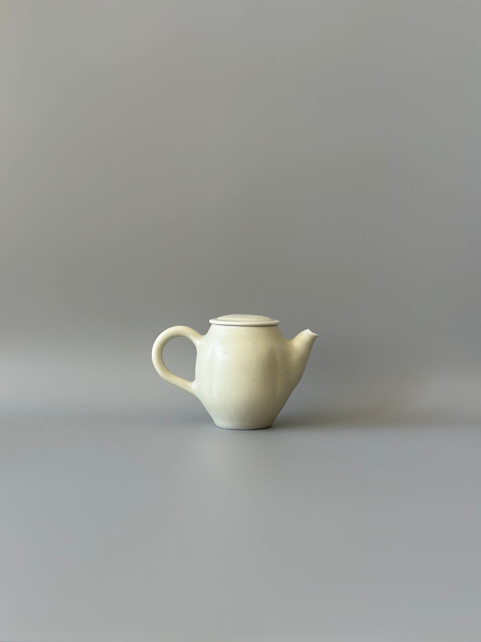 Warmy Beige Teapot (Large)