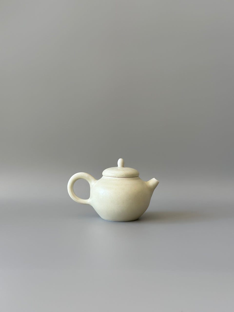 Warmy Beige Teapot A21