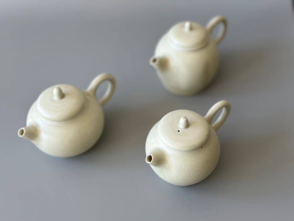 Warmy Beige Teapot A21