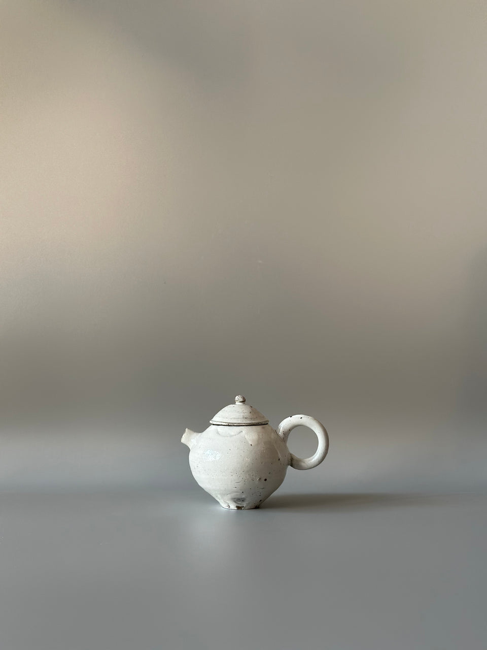 White slip Kohiki Teapot Bao