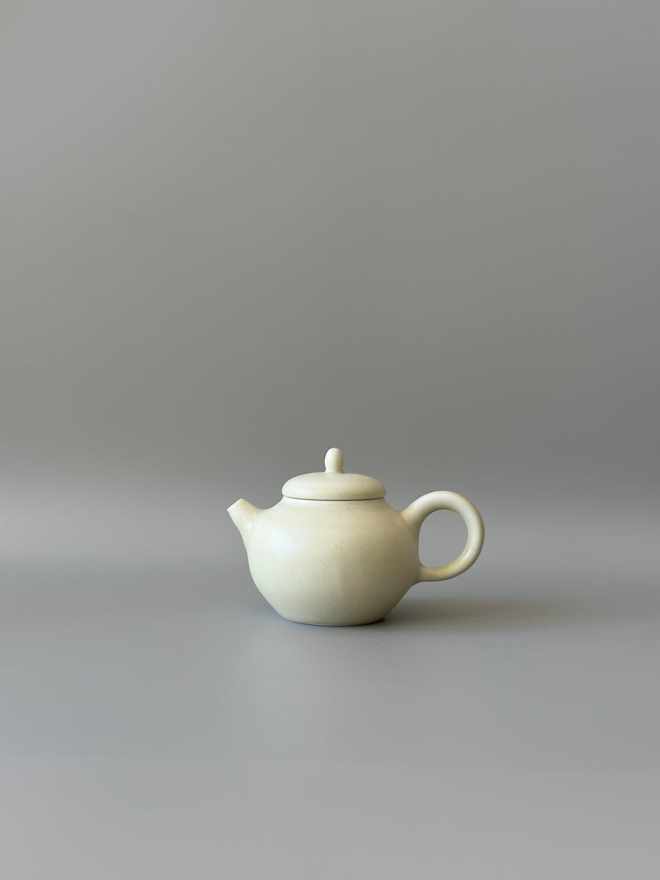 Warmy Beige Teapot A21