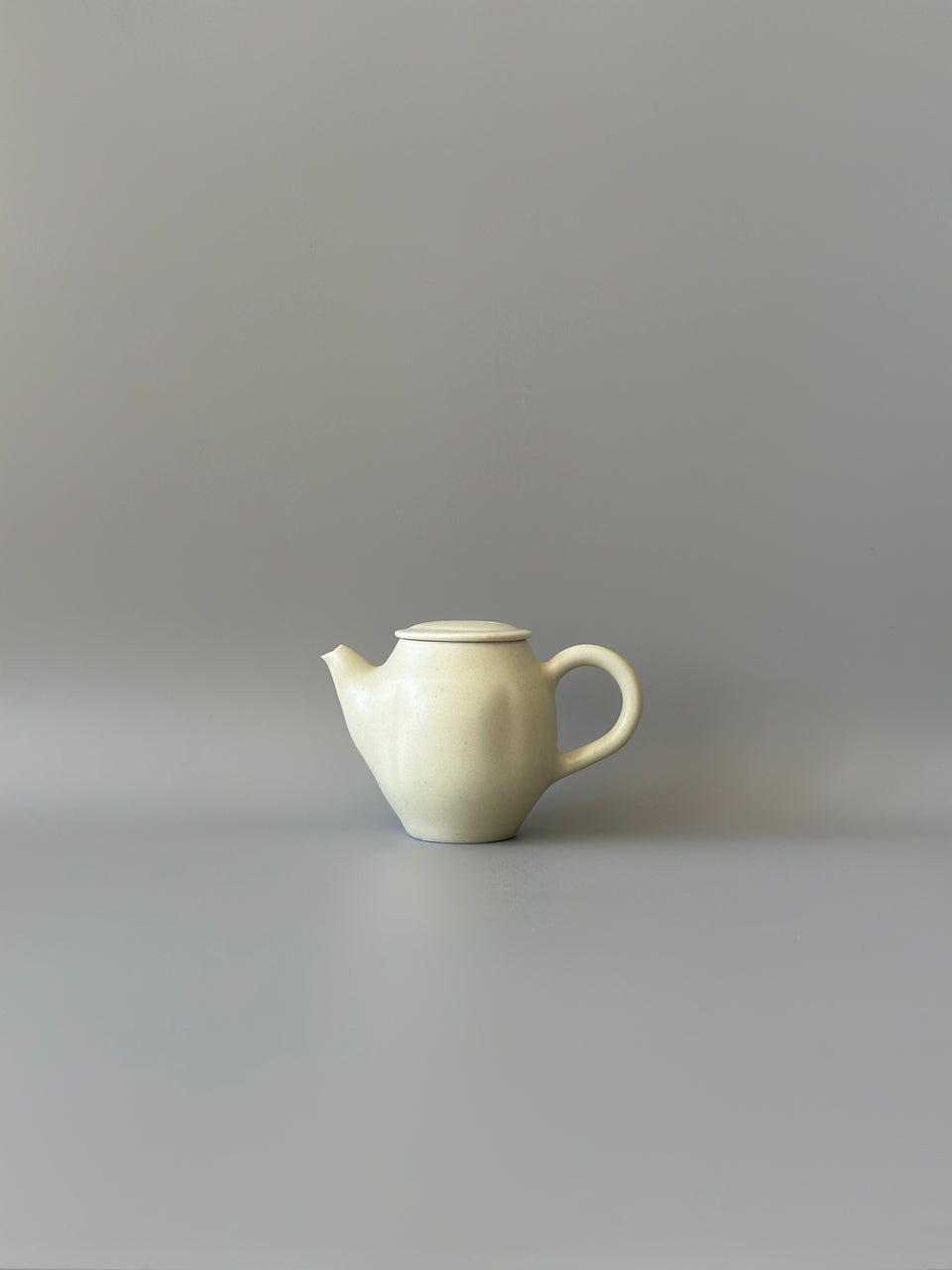 Warmy Beige Teapot (Large)