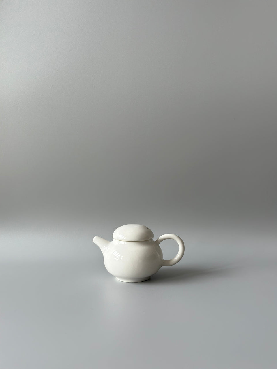 Round small bao teapot