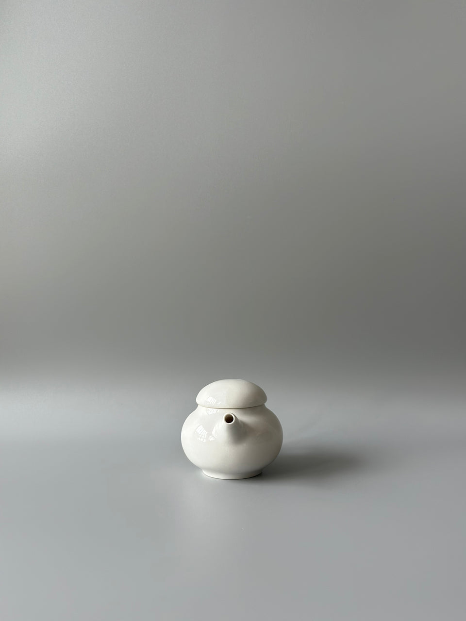 Round small bao teapot