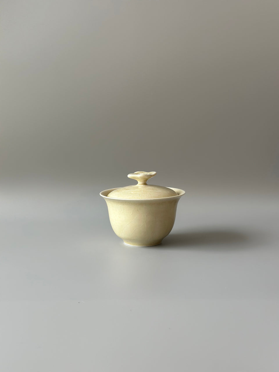 Floral Earthy Yellow Gaiwan