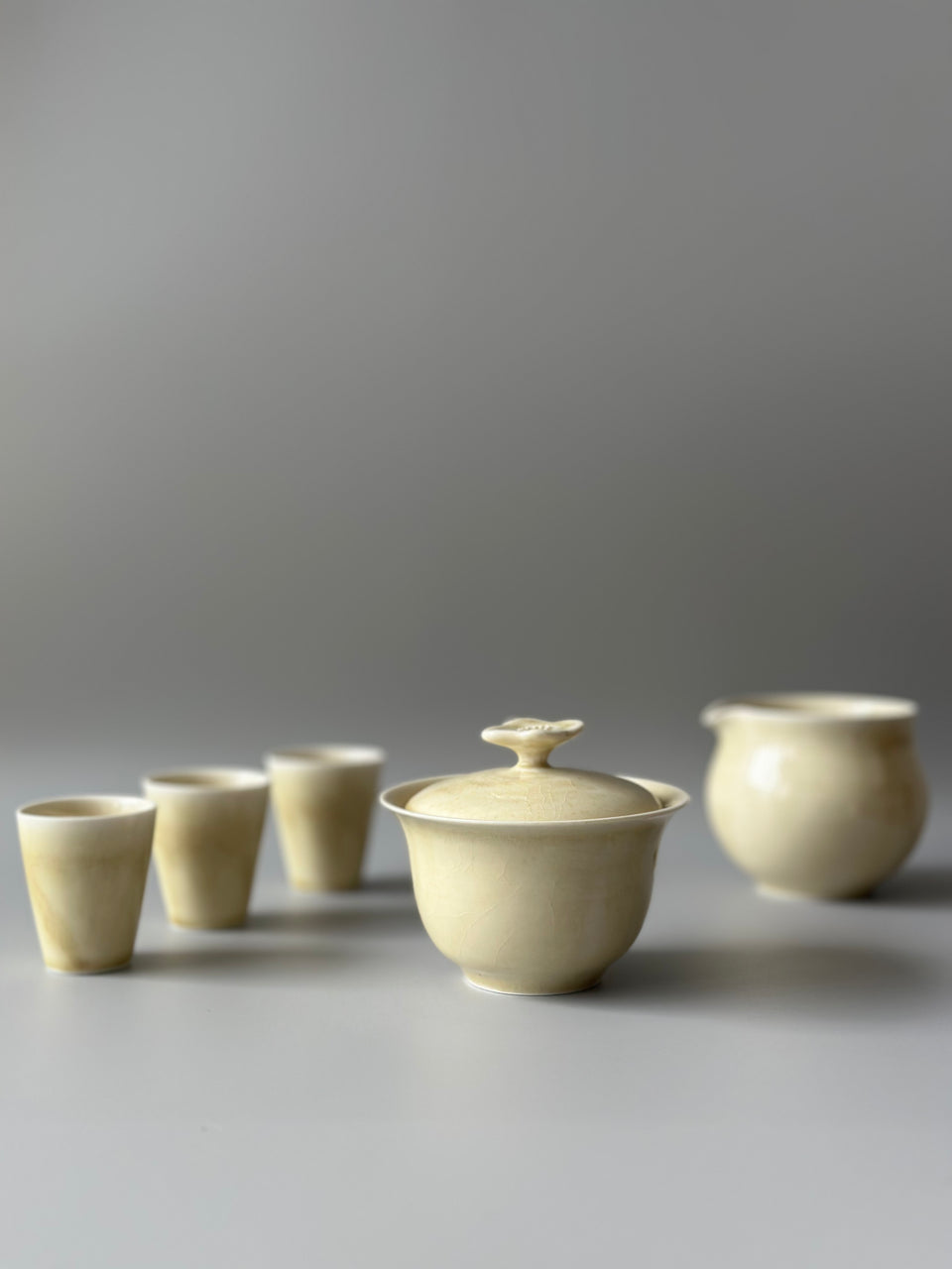 Floral Earthy Yellow Gaiwan