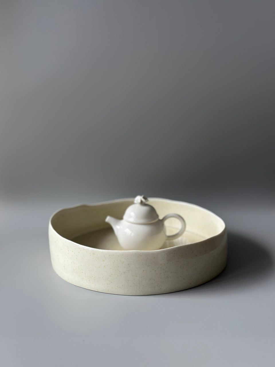 Celadon Big Pot Support, Plate ( Hucheng), Tea Tray